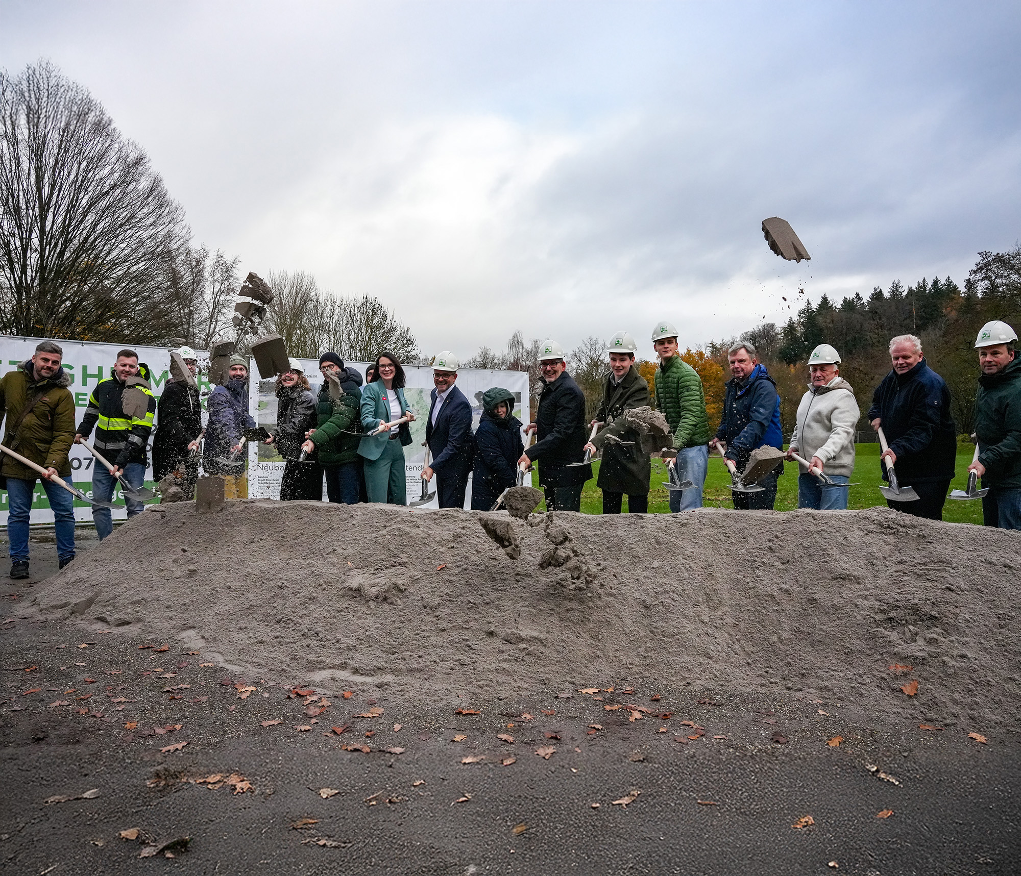SPATENSTICH FÜR NEUEN SKATEPARKTrendsportanlage im Enzauenpark