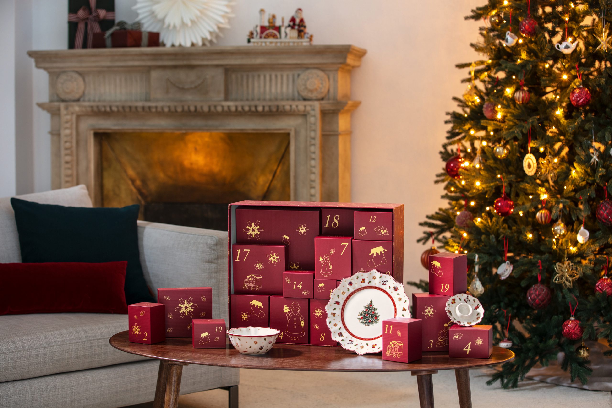 WEIHNACHTLICHE POESIE AUS PORZELLANGeschirr im festlichen Nostalgie-Dekor